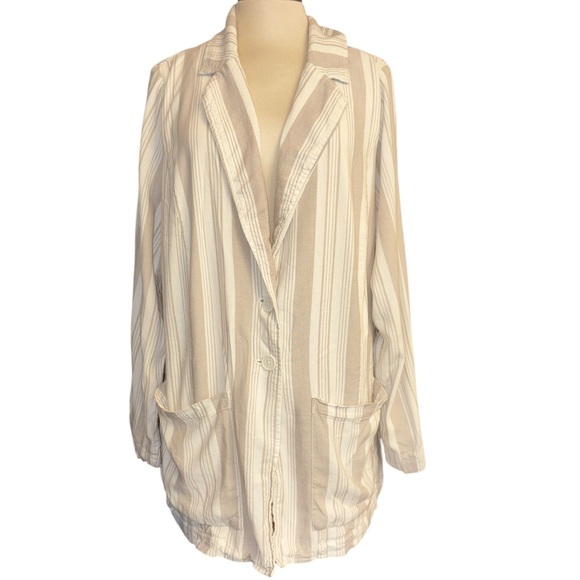 Torrid blazer jacket lightweight 2 button long sleeves lined stripes Sz 2 2X - Picture 1 of 9